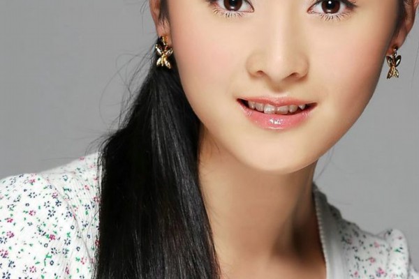 漫步西湖畔，足浴按摩养身心”